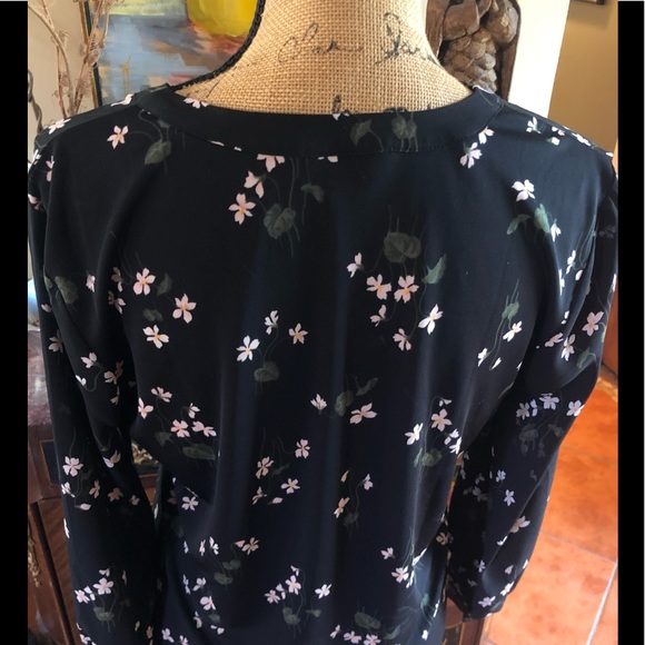 Ann Taylor Winter Floral Blouse - Picture 6 of 7